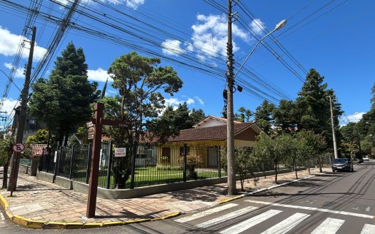 Casa Comercial – 195 m² – Bairro Planalto