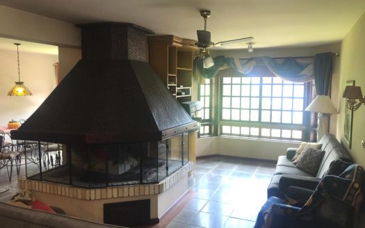 Apartamento Mobiliado – 02 Suítes + 03 Dormitórios