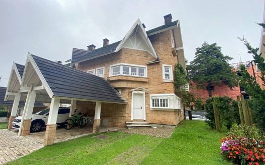 Casa Geminada – 02 Suítes