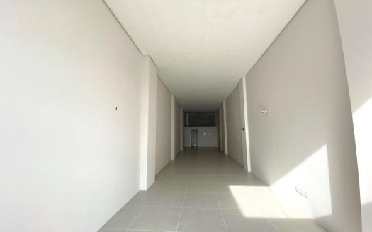 Loja – 87 m² – Centro
