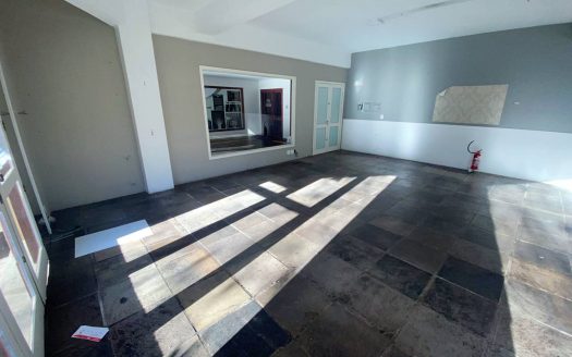 Loja – 63 m² – Centro