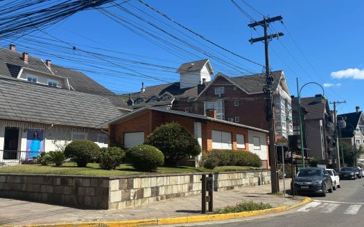 Casa Comercial – 240 m² – Centro