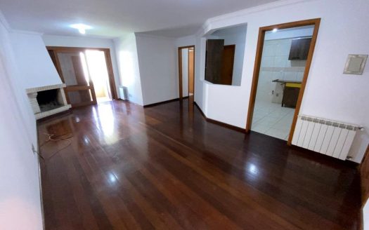 Apartamento Semi-Mobiliado – 02 Dormitórios