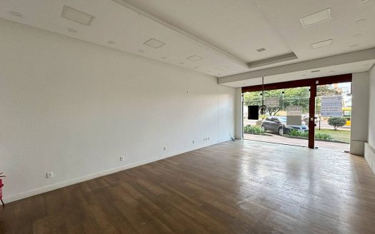 Loja – 98 m² – Centro