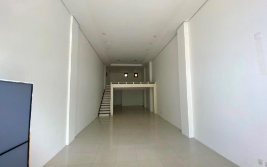 Loja – 109 m² – Centro
