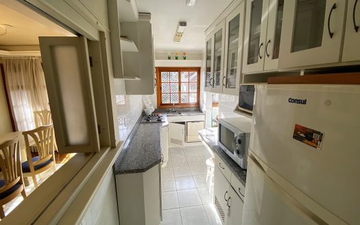 Apartamento Mobiliado – 02 Suíte + 01 Dormitório