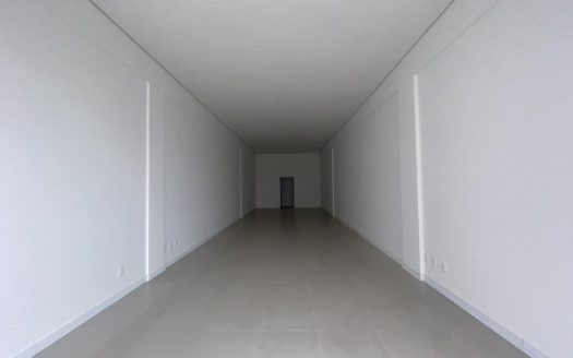 Loja – 87 m² – Centro