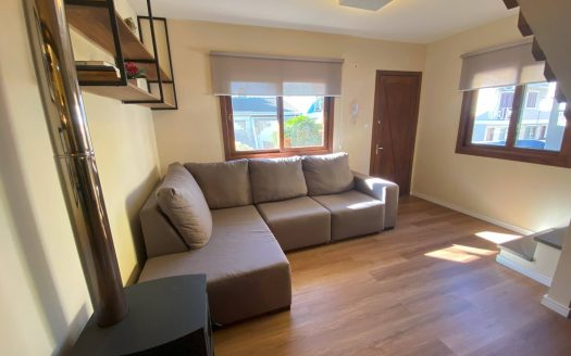 Casa Mobiliada – 02 Dormitórios