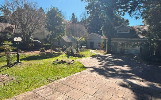 Casa Comercial – 230 m² – Bairro Planalto