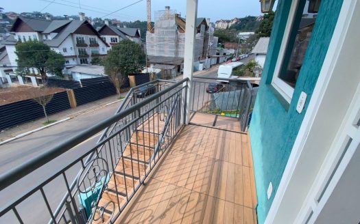 Casa Andar Superior Mobiliada – 02 Suítes + 01 Dormitório