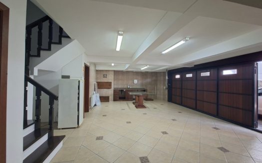 Casa Comercial – 330 m² – Bairro Floresta