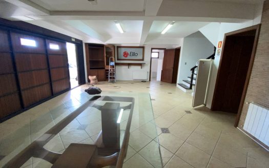 Casa Comercial – 330 m² – Bairro Floresta