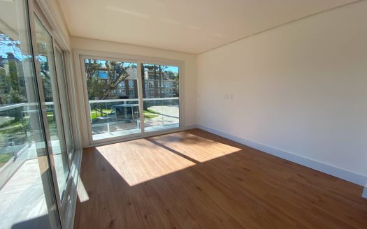 Apartamento – 02 Suítes