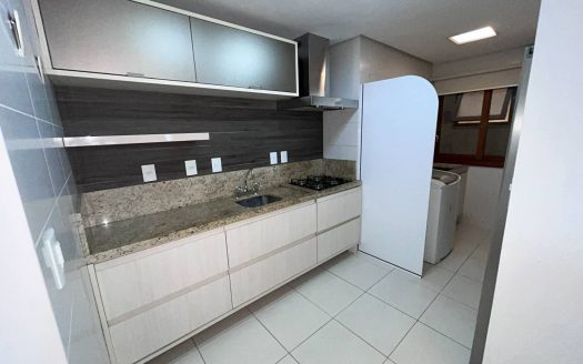 Apartamento Mobiliado – 02 Suítes + 01 Dormitório