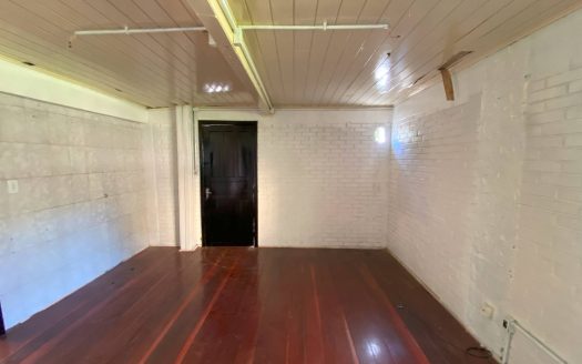 Casa Inferior – 03 Dormitórios