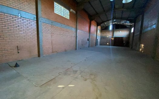 Pavilhão – 320 m² – Bairro Carniel