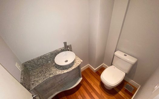 Apartamento Semi-Mobiliado – 03 Suítes