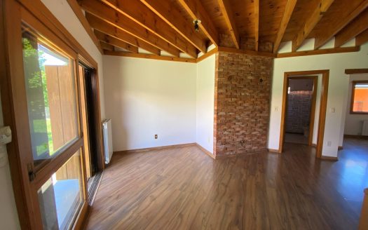 Casa – 01 Suíte + 01 Dormitório