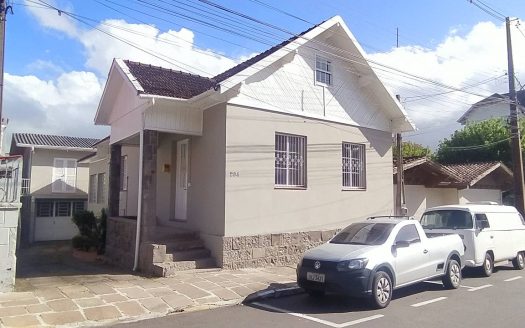 02 Casas – 06 Dormitórios