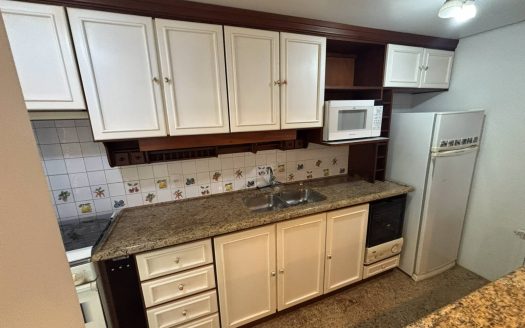 Apartamento Mobiliado – 02 Dormitórios