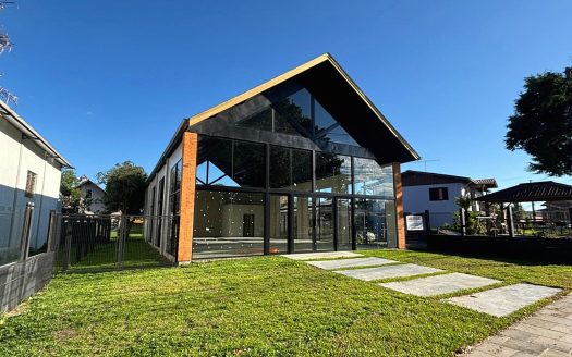 Loja – 228 m² – Carniel