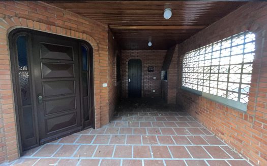 Casa Comercial – Bairro Moura