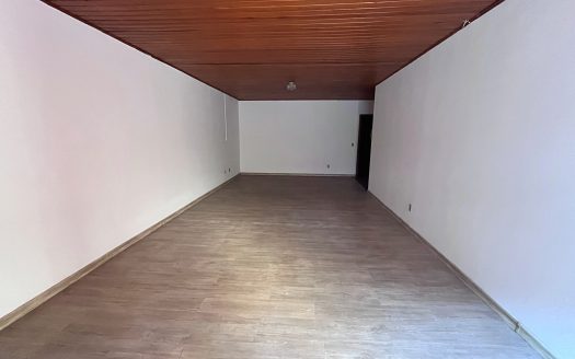 Casa Comercial – Bairro Moura