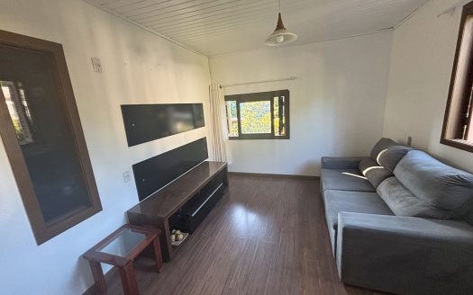 Casa Superior Mobiliada – 01 Suíte + 01 Dormitório