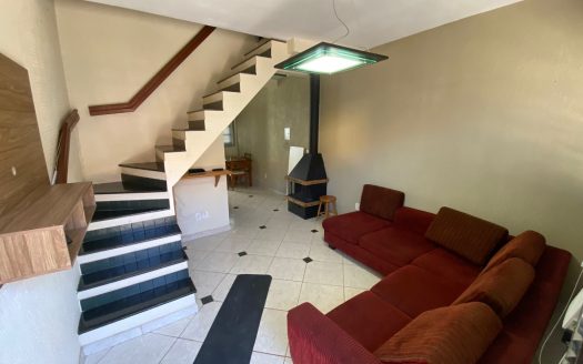 Casa Mobiliada – 01 Suíte + 01 Dormitório