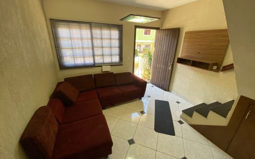 Casa Mobiliada – 01 Suíte + 01 Dormitório