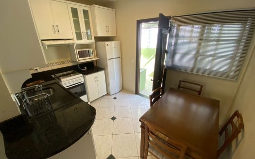 Casa Mobiliada – 01 Suíte + 01 Dormitório