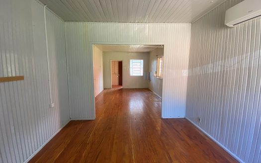 Casa Andar Superior – 03 Dormitórios