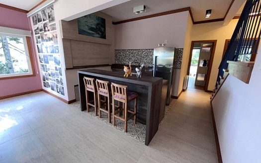 Casa Mobiliada – 03 Suítes