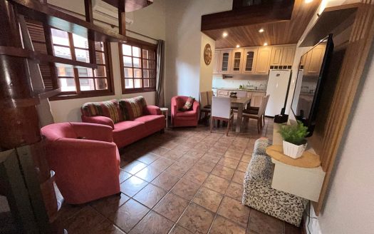 Apartamento Mobiliado – 01 Suíte + 02 Dormitórios