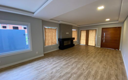 Casa Semi-Mobiliada – 03 Suítes