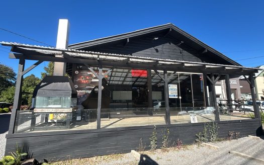 Loja – 253 m² – Carniel