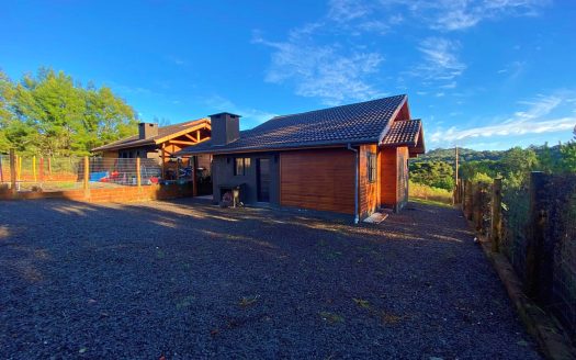 Casa – 03 Dormitórios