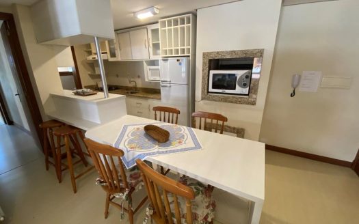 Apartamento Mobiliado – 01 Suíte + 01 Dormitório