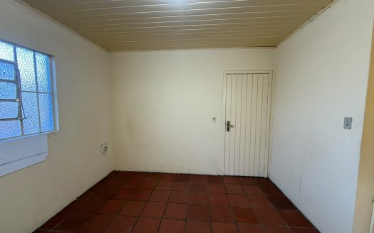 Casa Fundos – 02 Dormitórios
