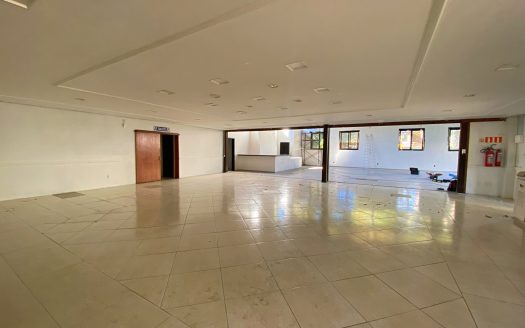 Prédio Comercial – 650 m² – Avenida Central